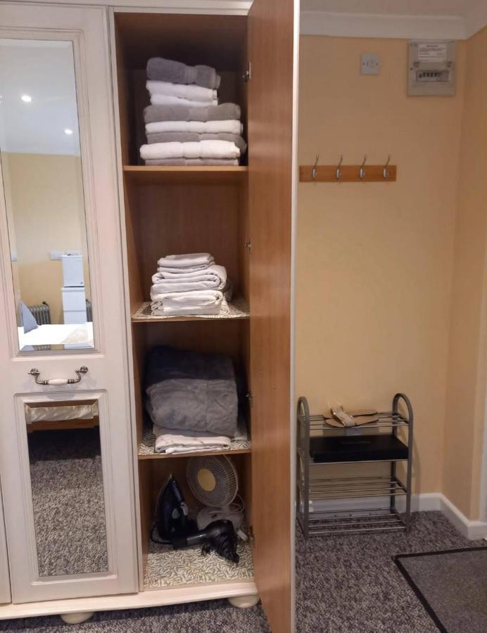 Self Contained Garden Annexe In Bodmin Apartment Екстериор снимка
